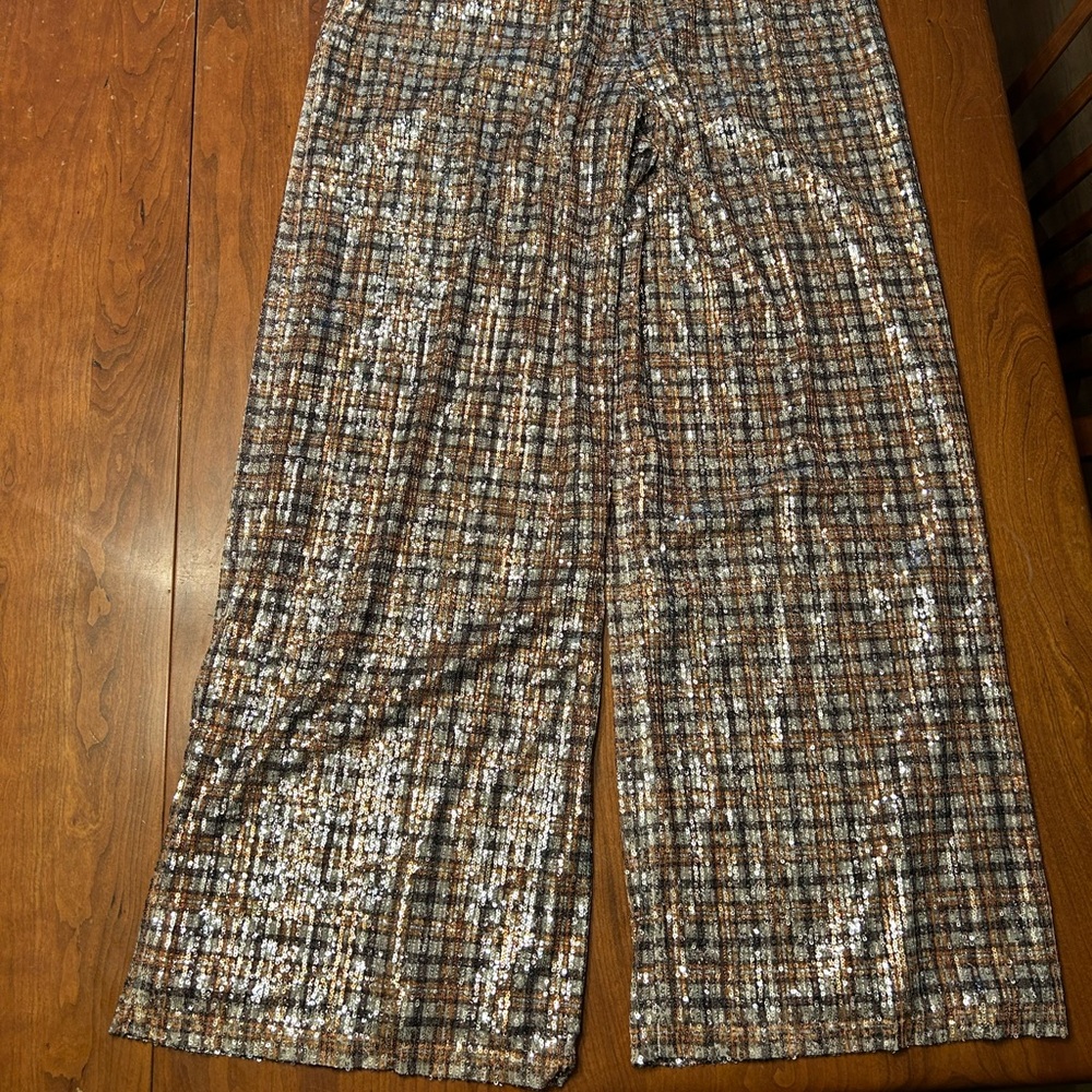 Badgley Mischka Metallic Sequin Wide-Leg Pants in Gold and Silver Tones - Picture 4 of 8